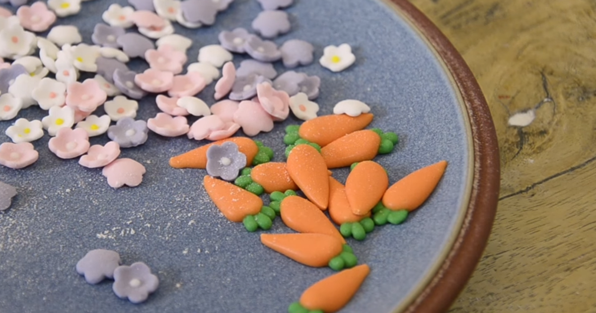 Make and decorate Bing's favourite foods | Bing Bunny